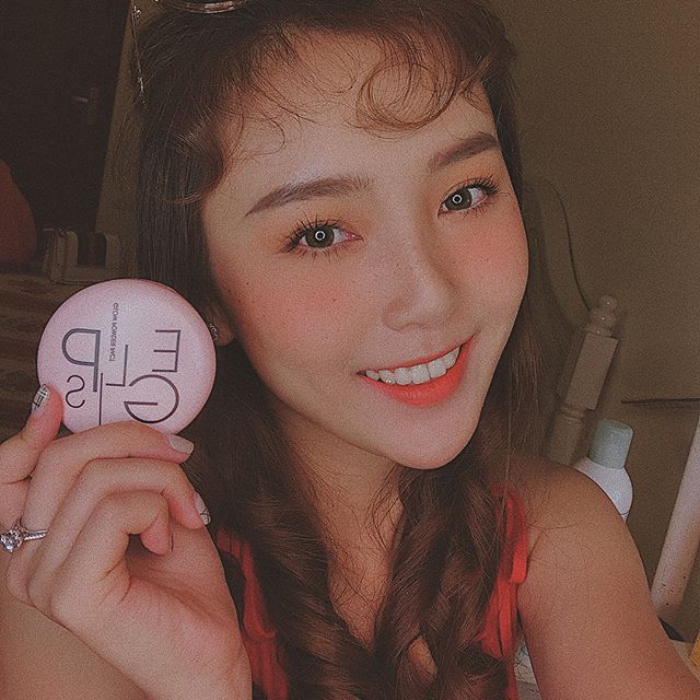 Phấn Phủ Kiềm Dầu Eglips Glow Powder Pact 8g