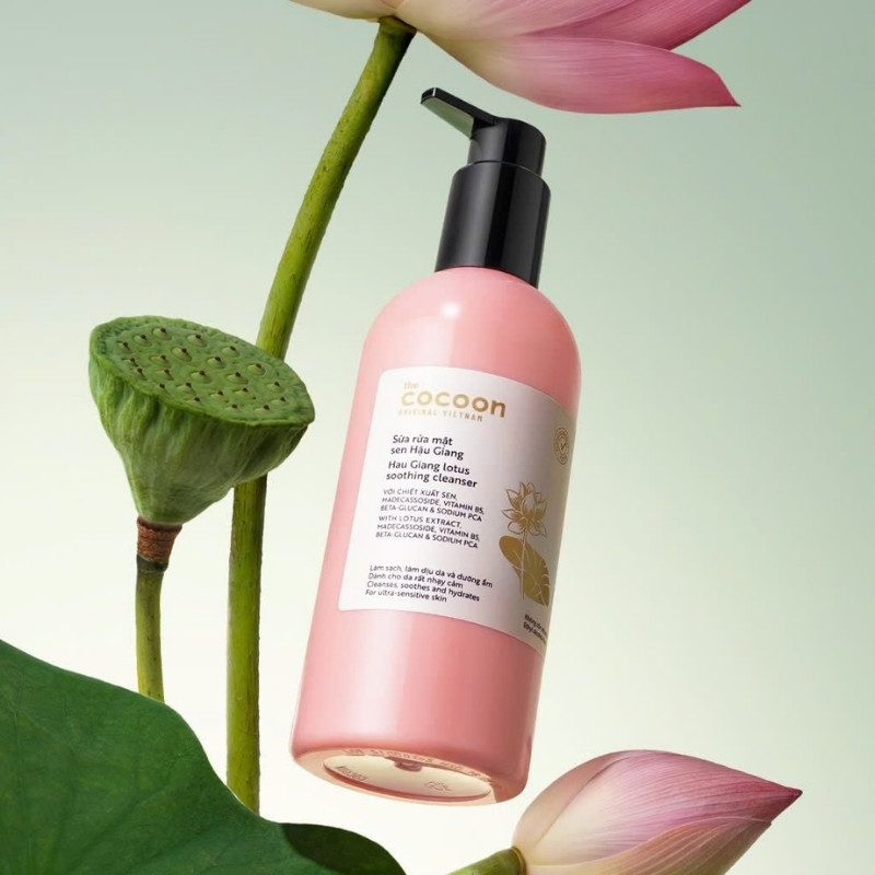 Combo Sữa Rửa Mặt Sen Hậu Giang Cocoon Lotus 310ml + Nước Tẩy Trang Sen Hậu Giang Cocoon Hau Giang Lotus 500ml