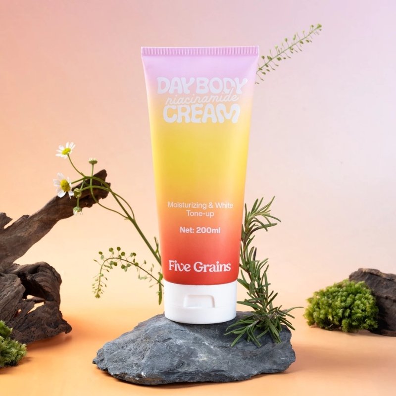 Sữa Dưỡng Thể Five Grains Sáng Da Nâng Tông Ban Ngày Niacinamide Day Body Cream Moisturizing & White Tone-Up 200ml