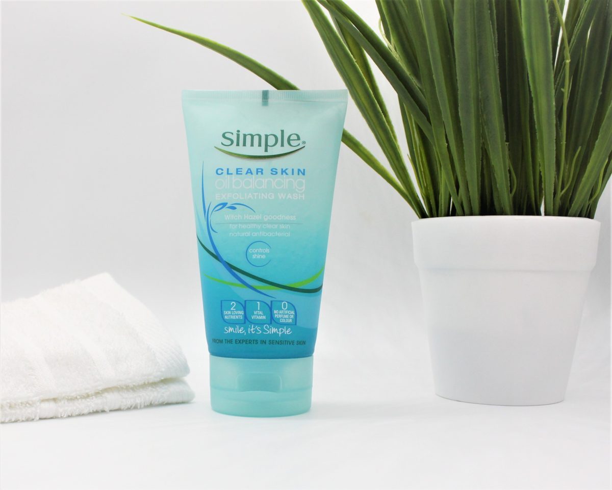 Sữa rửa mặt Simple Oil Balancing