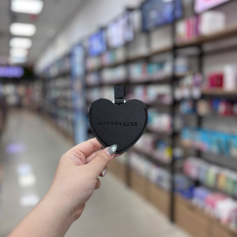 (QT) Gương Trang Điểm Trái Tim Maybelline