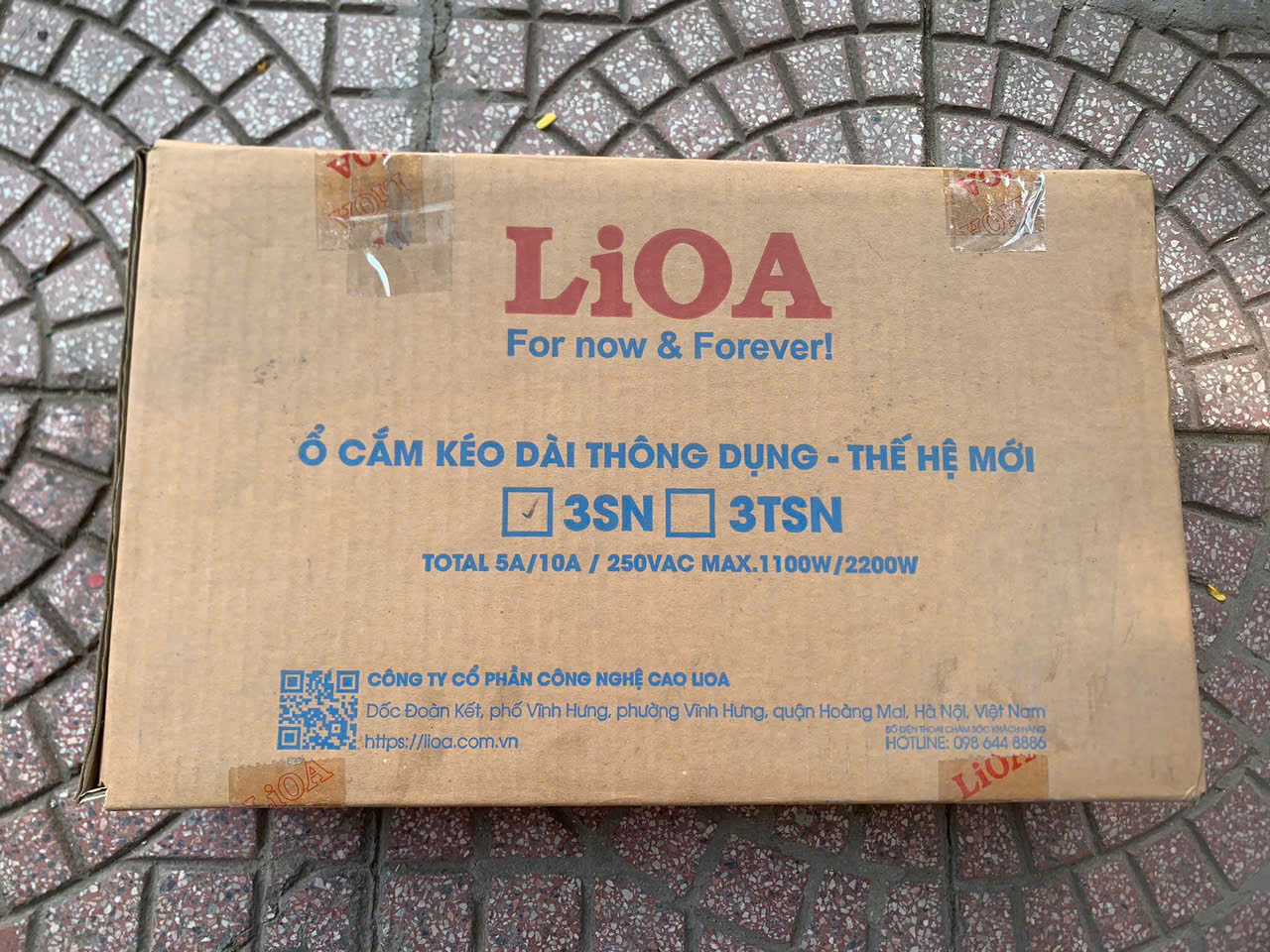Ổ cắm kéo dài thông dụng 3 ổ 3 chấu có công tắc, chống quá tải bằng CB ( 3SNW3.3.10)