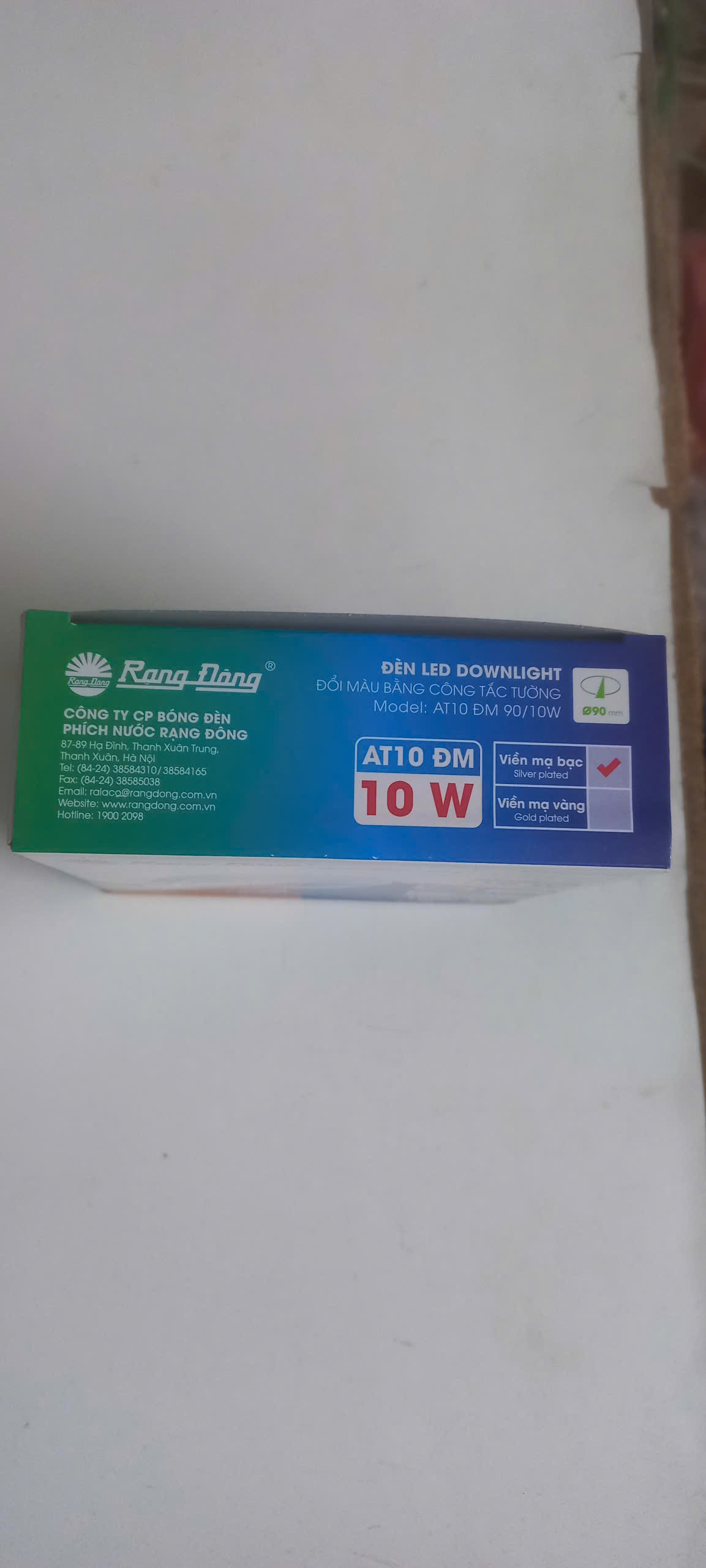 Đèn LED âm trần đổi màu 90/10W viền bạc/vàng Rạng Đông (AT10 ĐM 90/10W)