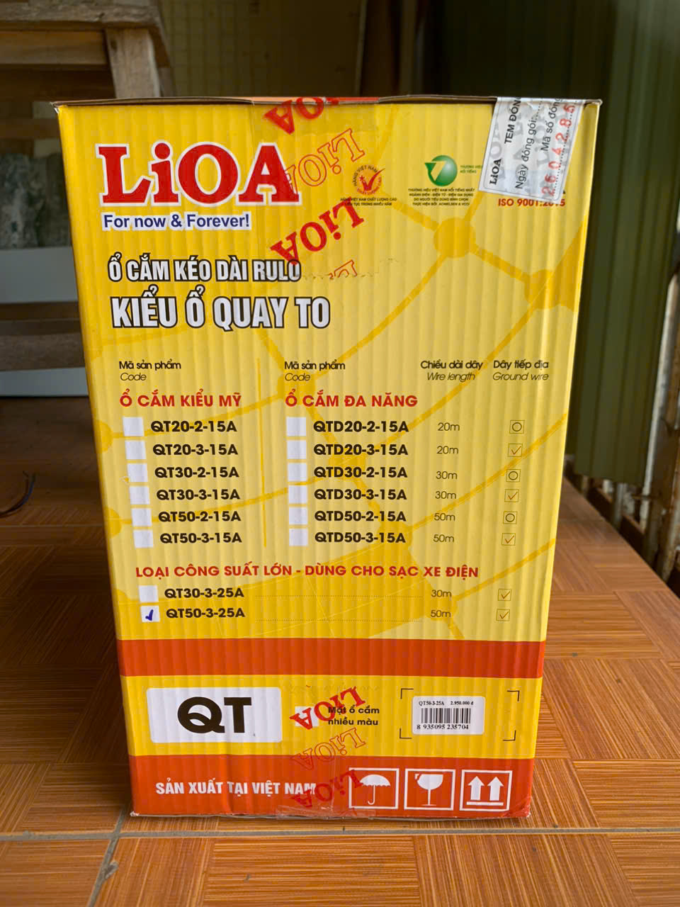 Ổ cắm Lioa kéo dài quay tay kiểu Rulo loại lớn 50m phục vụ sạc cho xe điện (QT50-3-25A)