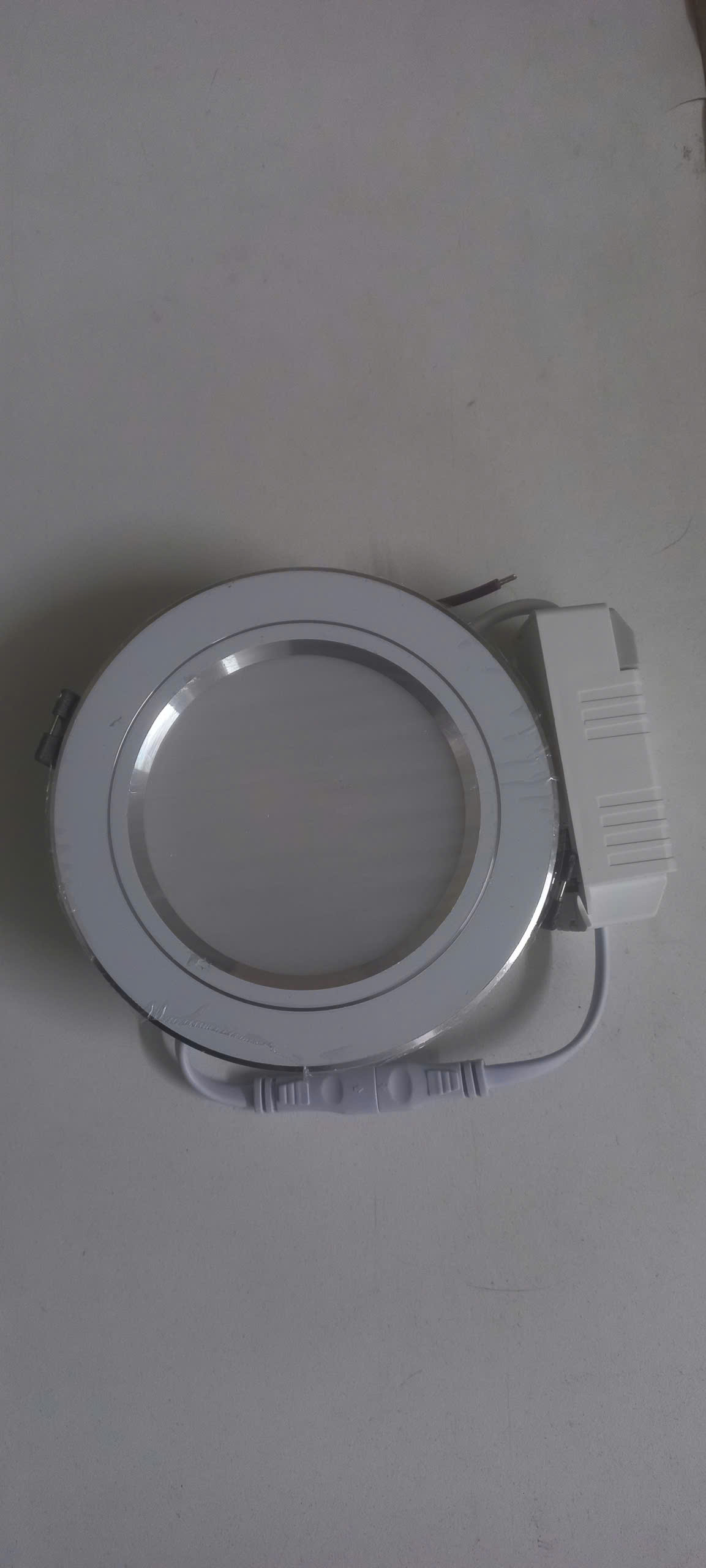 Đèn LED âm trần đổi màu 90/10W viền bạc/vàng Rạng Đông (AT10 ĐM 90/10W)