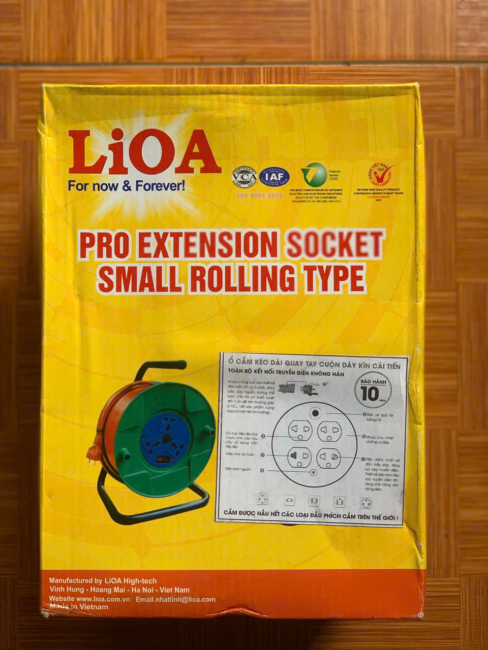 Ổ cắm Lioa kéo dài quay tay kiểu Rulo loại nhỏ (QN15-2-15A/QND15-2-15A)