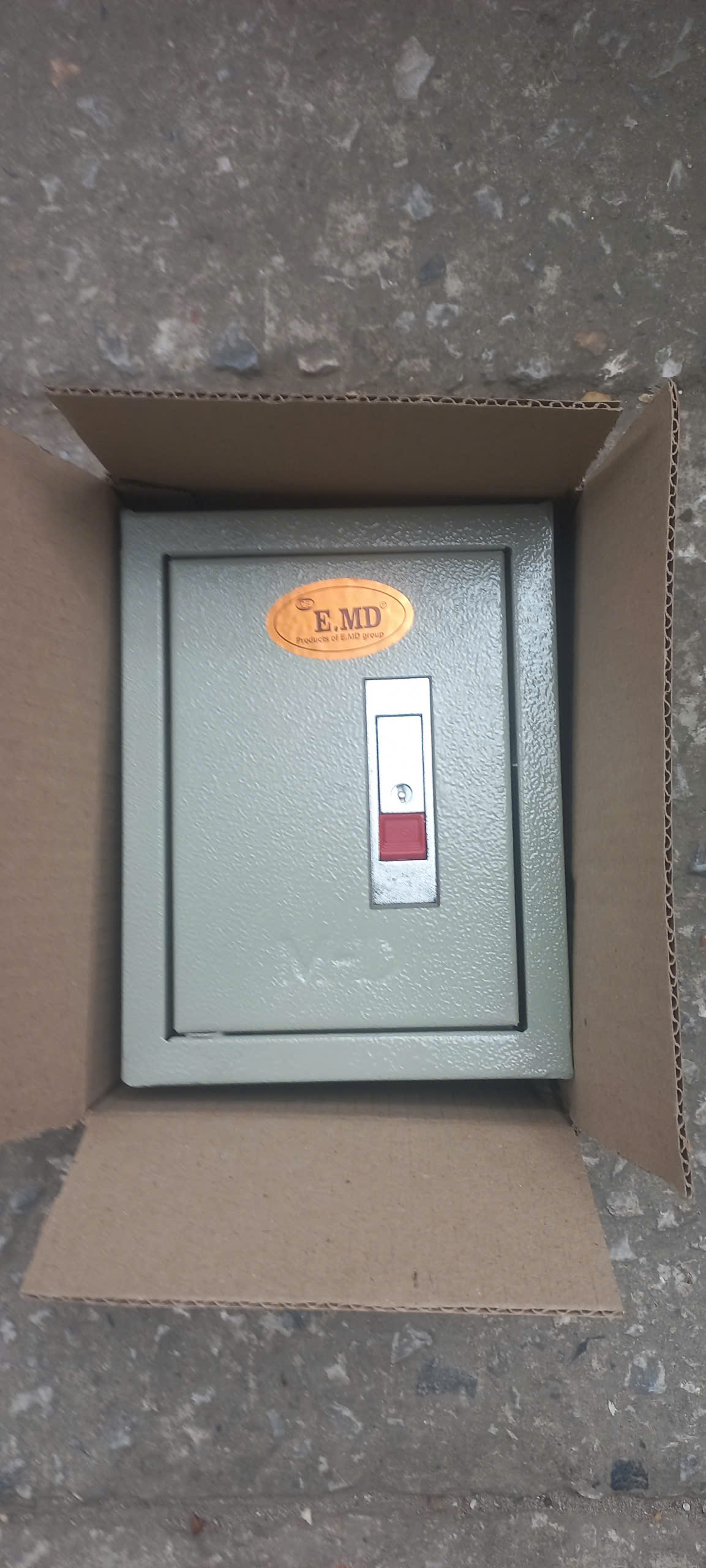 Tủ điện nổi 21x16x10 KB MD