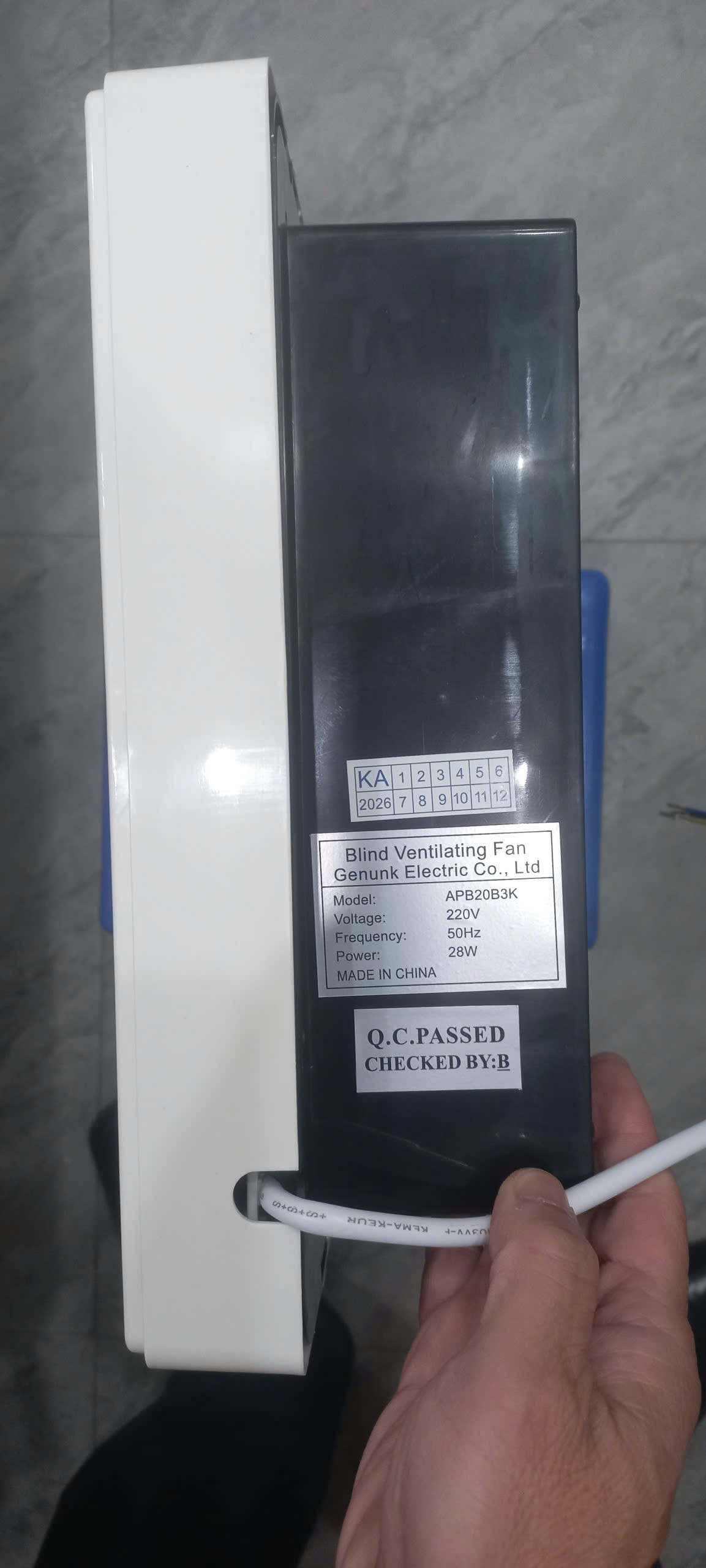 Quạt thông gió gắn tường 25x25 APB20B3K Genunk