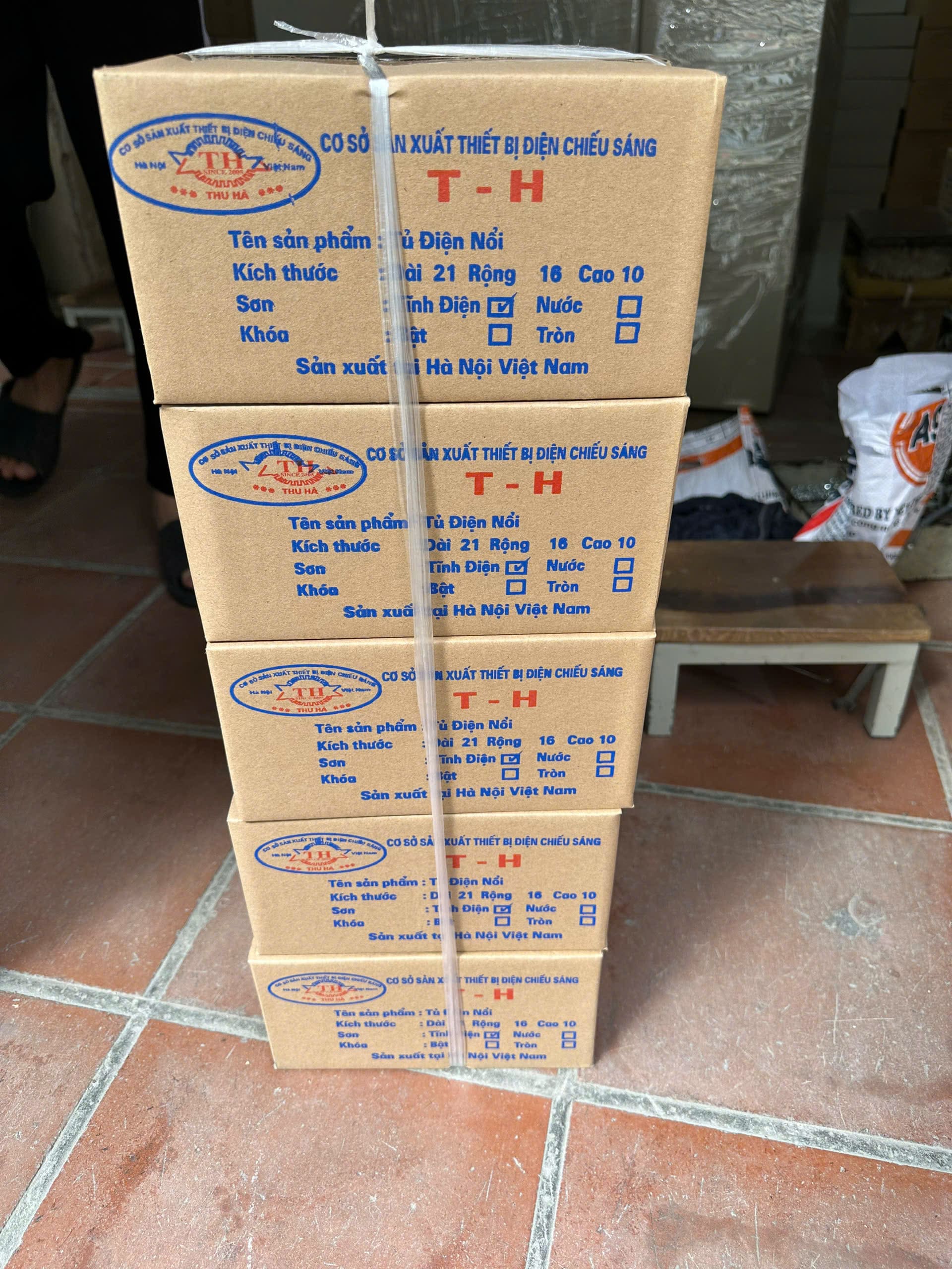 Tủ điện 210x160x100 TH