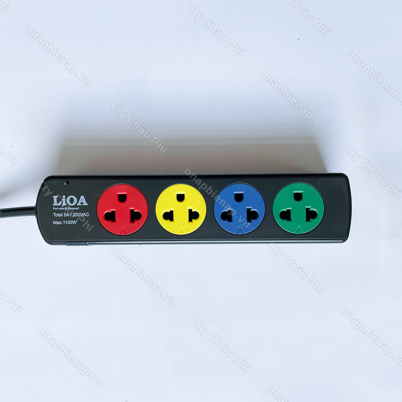 Ổ cắm Lioa kéo dài 4 ổ 3 chấu, 5m, 1100W, 5A ko dây tiếp địa (4TN5.2.5)
