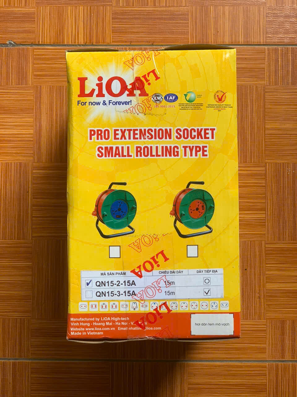 Ổ cắm Lioa kéo dài quay tay kiểu Rulo loại nhỏ (QN15-2-15A/QND15-2-15A)