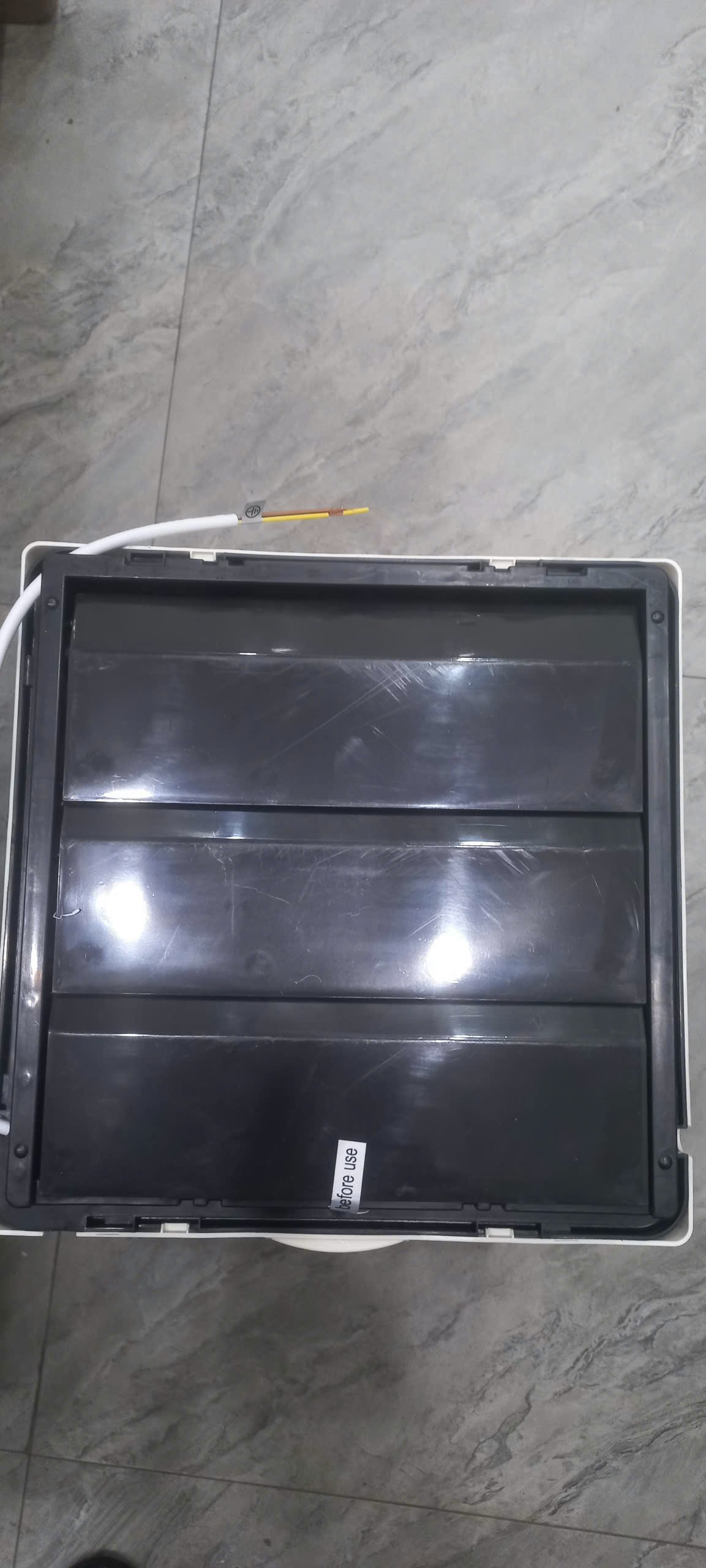 Quạt thông gió gắn tường 25x25 APB20B3K Genunk