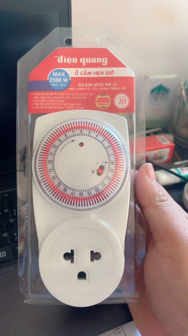 Ổ cắm hẹn giờ điều chỉnh cơ Điện Quang (ĐQ ESK MT03 WR 13)