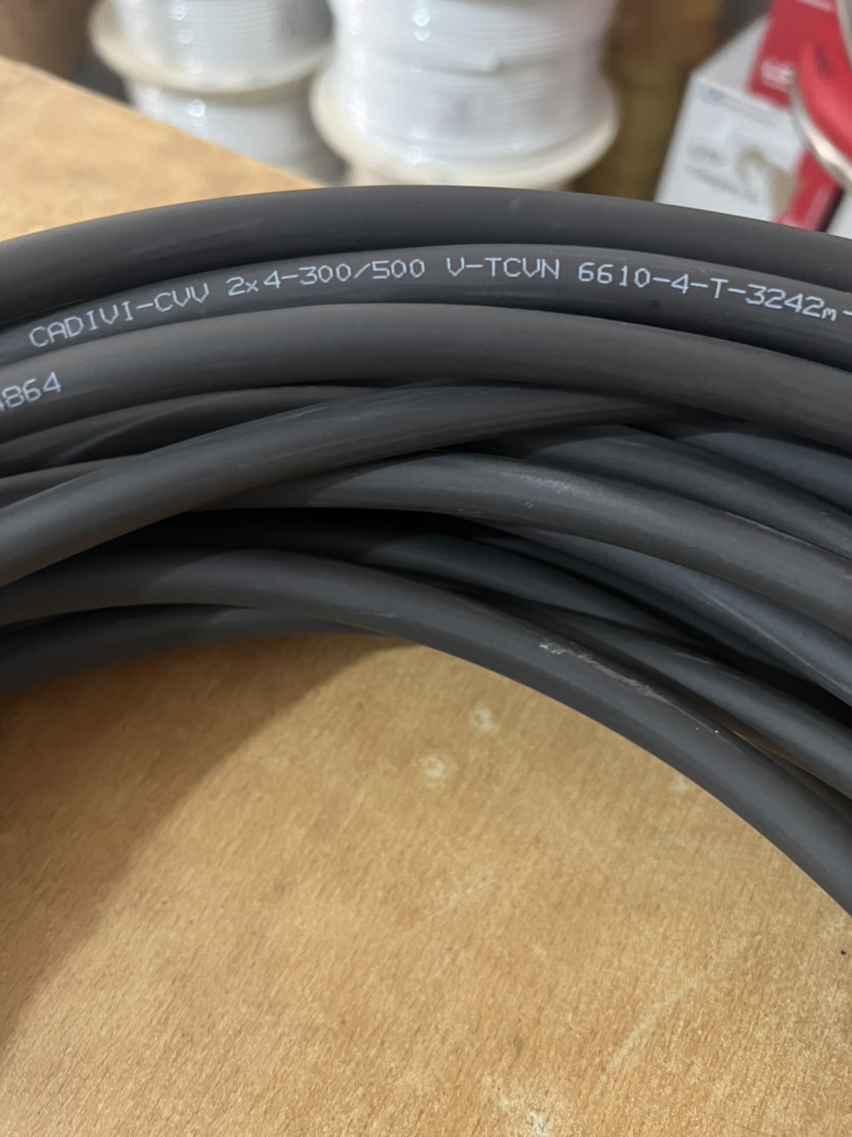 Cáp điện Cu/PVC/PVC 2x4mm2 300/500V Cadivi
