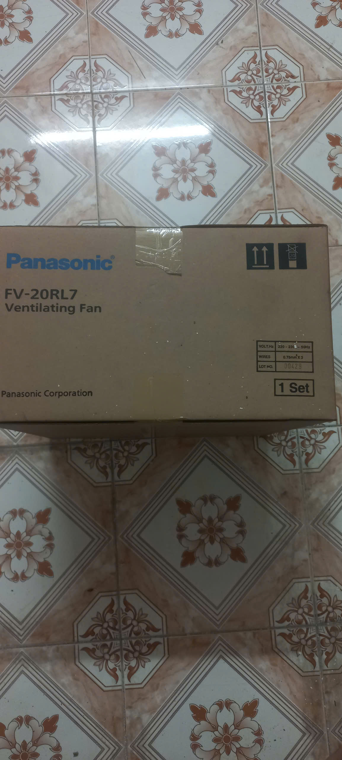 Quạt hút gắn tường FV-20RL7 Panasonic ĐK 25cm (loại 2 chiều, có màn che) Hàng mới chưa sử dụng