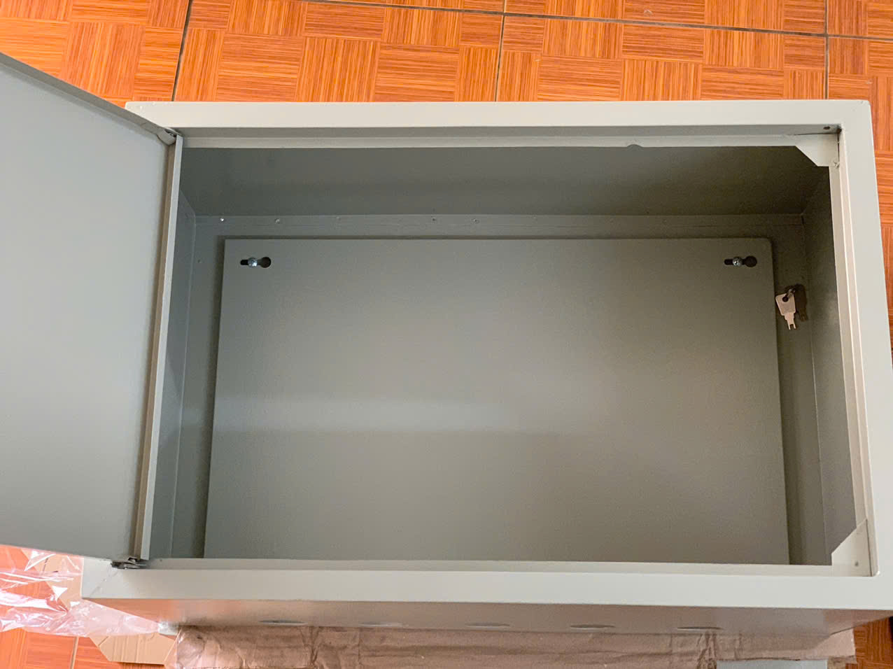 Tủ điện ngang 400x600x250 TH