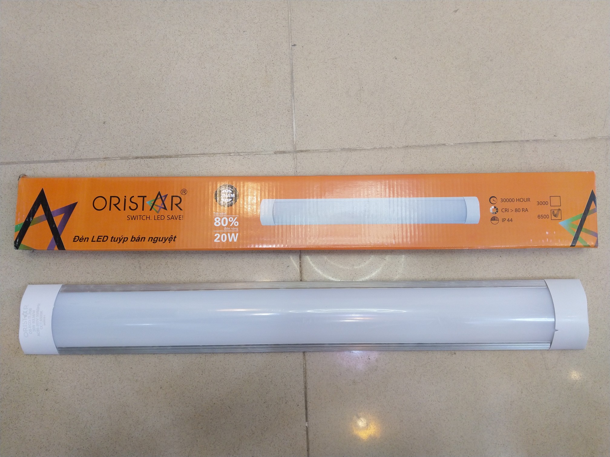 Đèn tuýp bán nguyệt 0.6m 20W Oristar