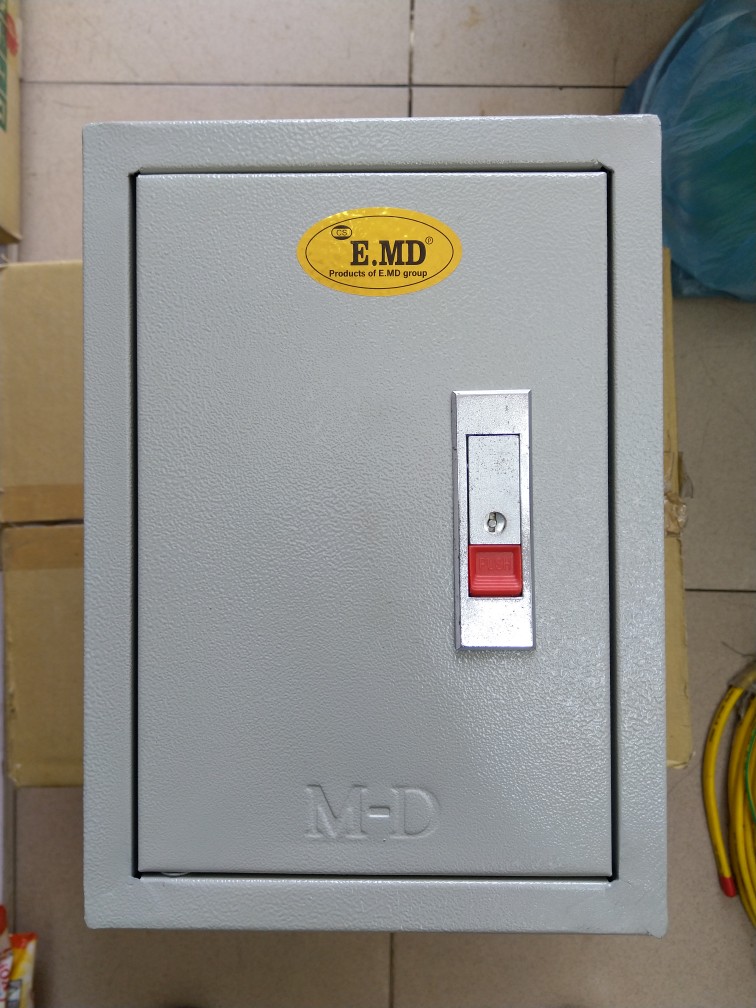 Tủ điện nổi 30x40x18 KB MD