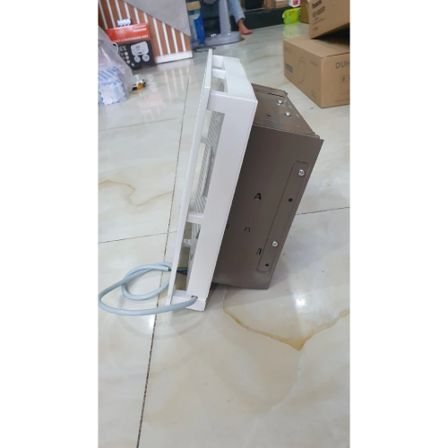Quạt hút gắn tường loại 1 chiều, có màn che FV-20AL1