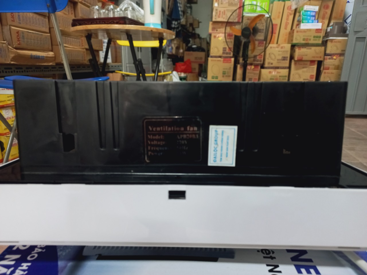 Quạt thông gió gắn tường 25x25 APB20B3 Gereun