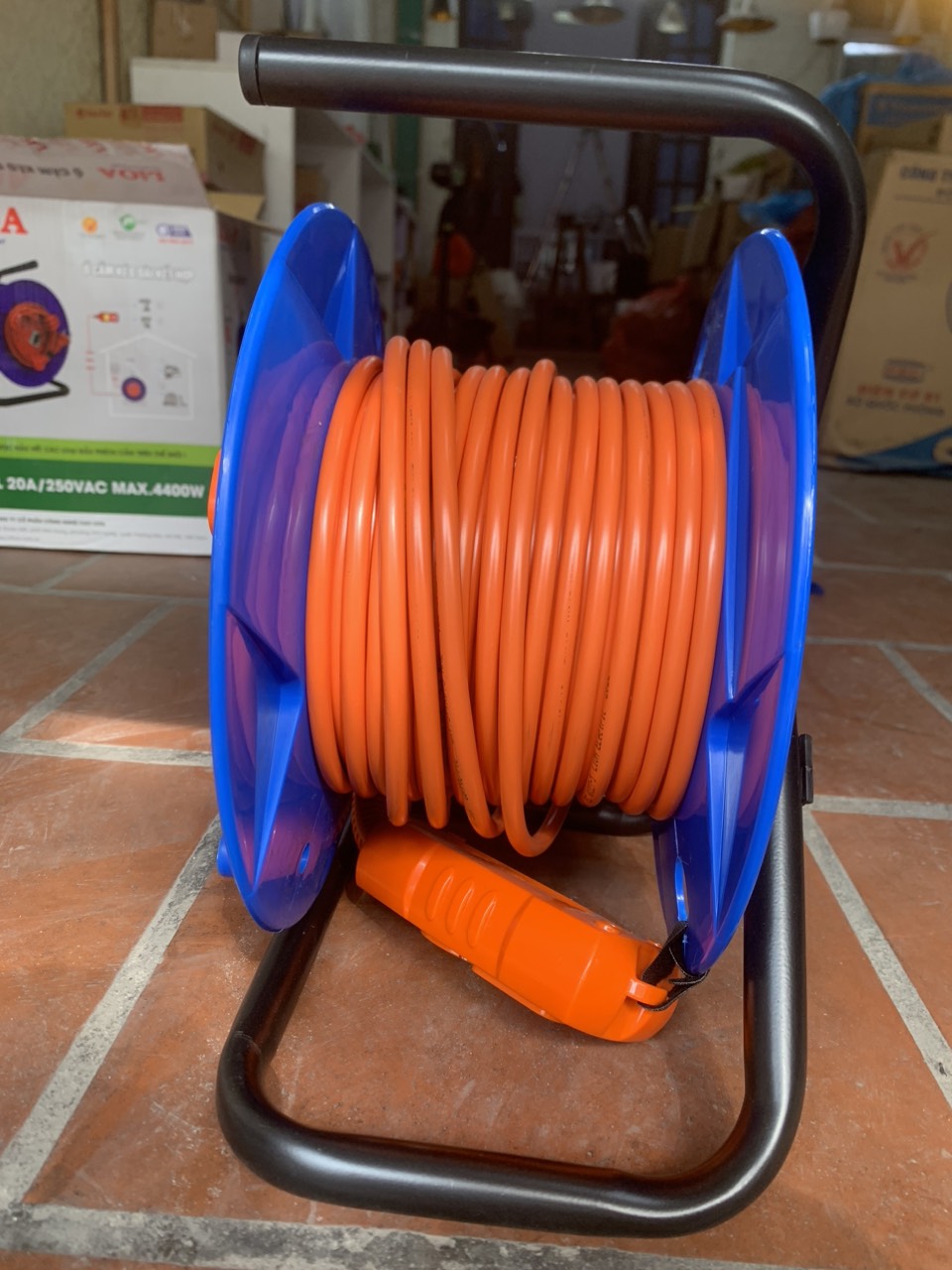 Ổ cắm Lioa kéo dài kết hợp (2m+30m) HYBRID-30M-20A