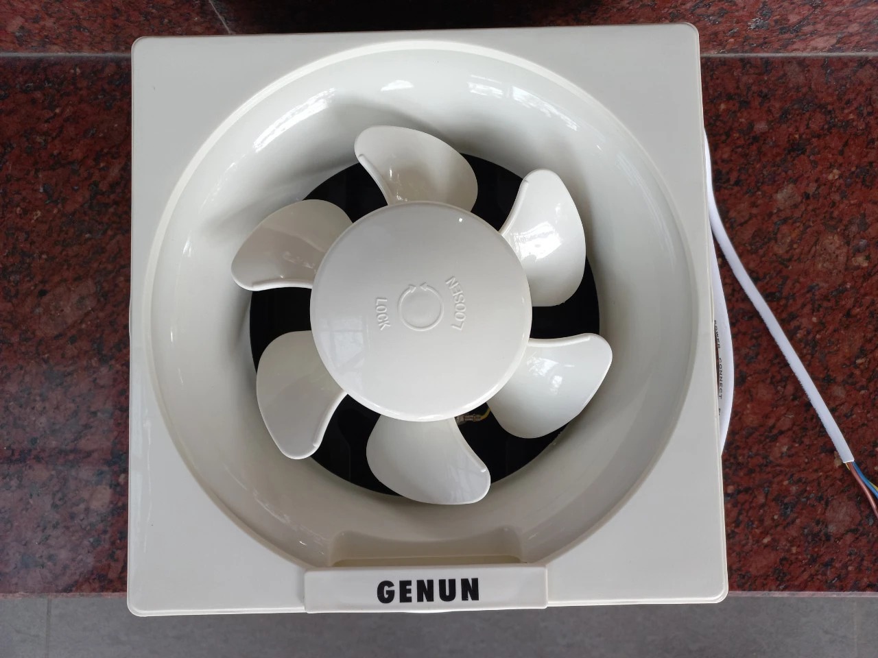 Quạt thông gió gắn tường 20x20 APB15B3 Genun (Hàng mẫu trưng bày)