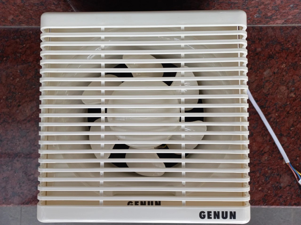 Quạt thông gió gắn tường 20x20 APB15B3 Genun (Hàng mẫu trưng bày)