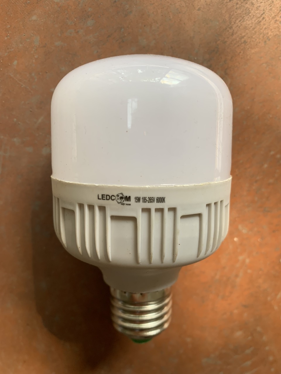 Bóng led bulb trụ 15W ánh sáng trắng Ledcom