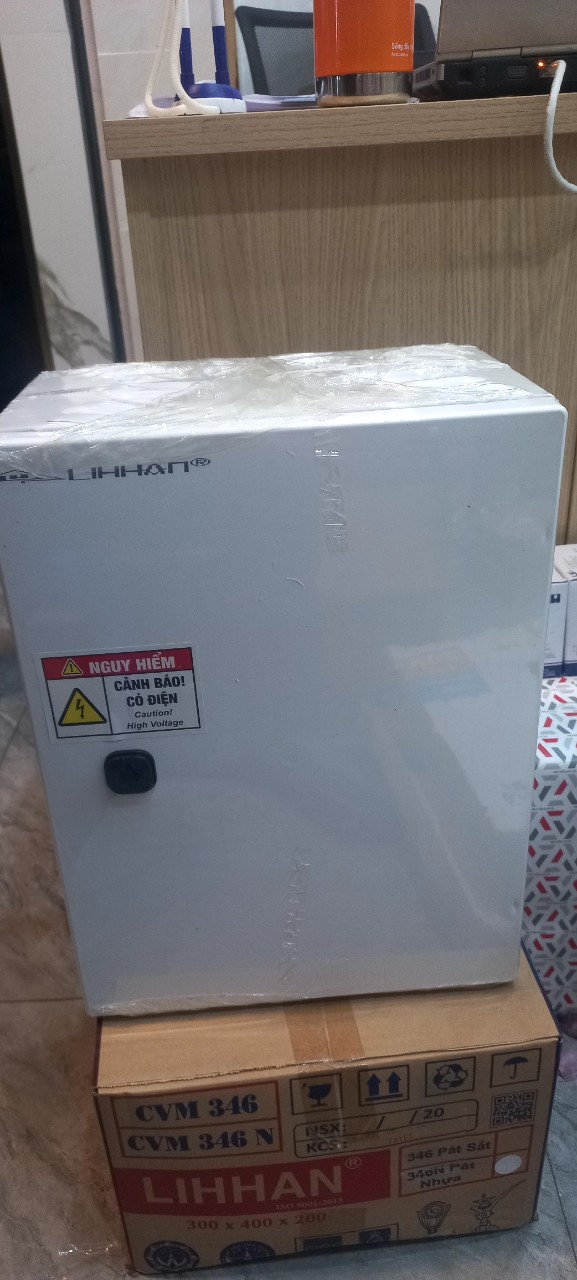 Tủ điện ABS 300x400x200 Lihhan/Hòa Thịnh (CVM 346 N-Pát nhựa)