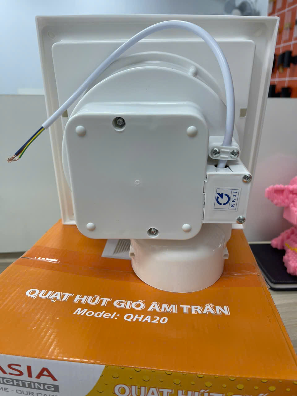 Quạt hút gió âm trần 20x20 Asia lighting (QHA20)