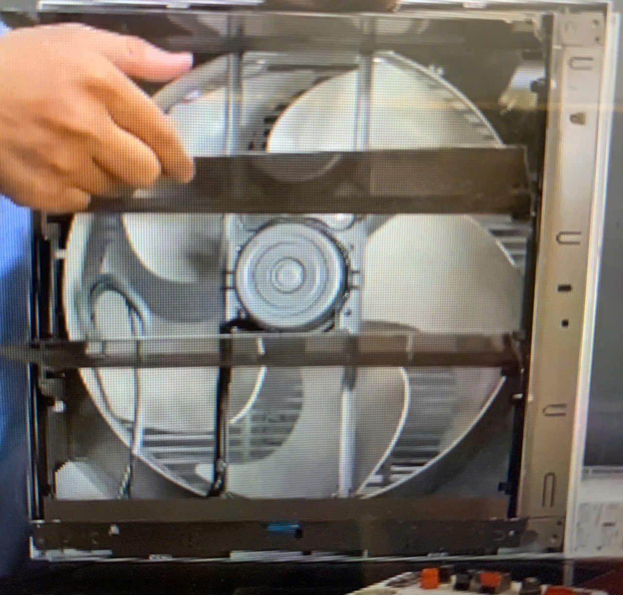 Quạt hút gắn tường loại 1 chiều, có màn che FV-30AL1