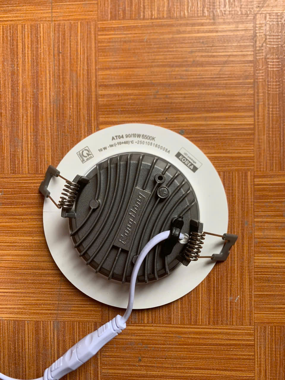 Đèn LED âm trần Downlight 90/9W Rạng Đông (AT04 90/10W)