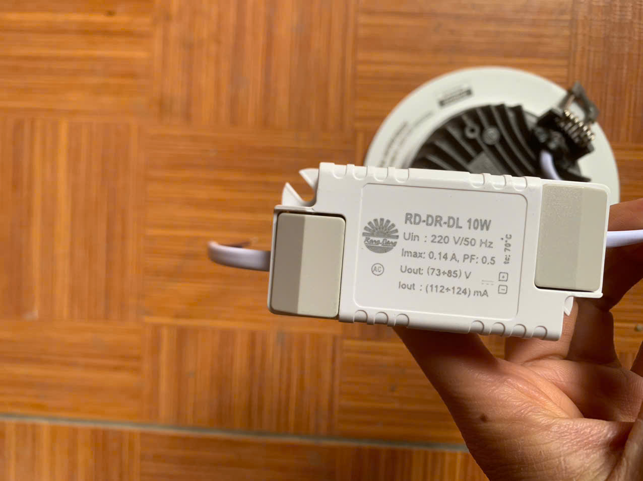 Đèn LED âm trần Downlight 90/9W Rạng Đông (AT04 90/10W)