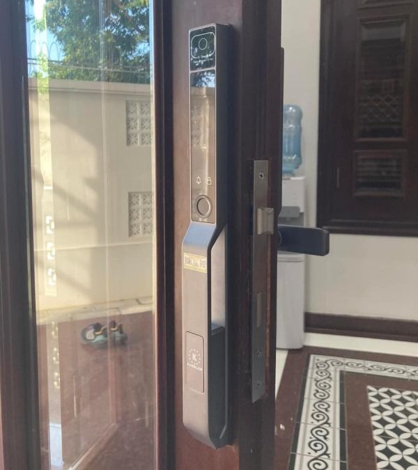 lắp đặt khóa vân tay Kassler KL-599 VF Face ID - khoavantaychinhhang.com