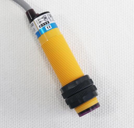 Cảm biến quang E3F-DS10C4 10mm NPN (3D5)