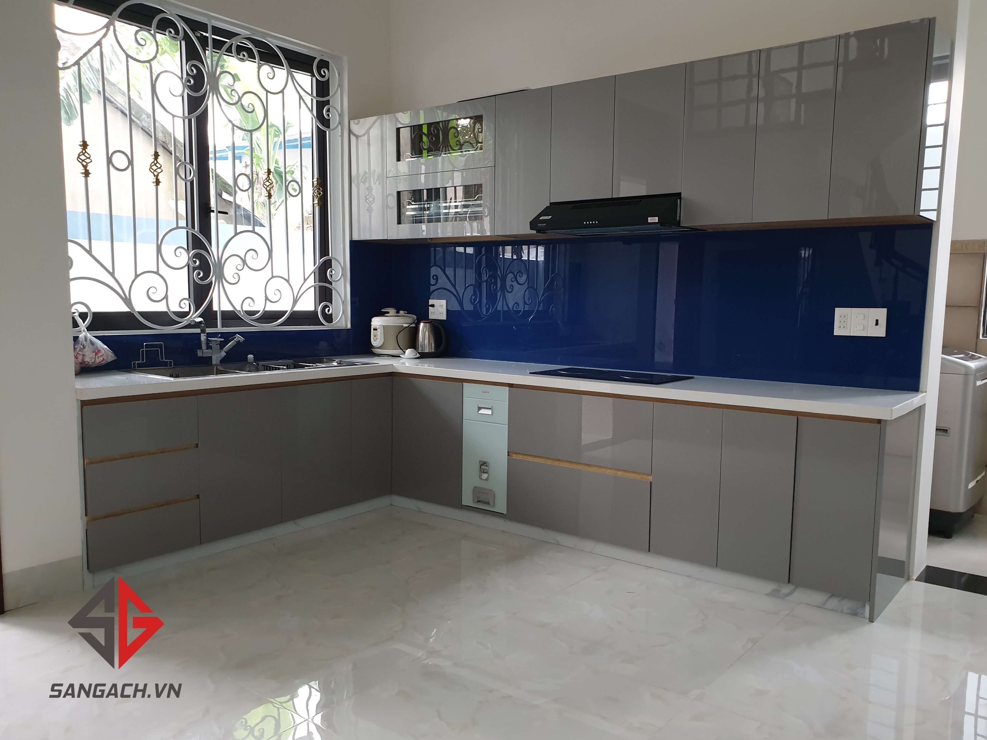 Hình ảnh thực tế nhà bếp sử dụng gạch nhập Trung Quốc