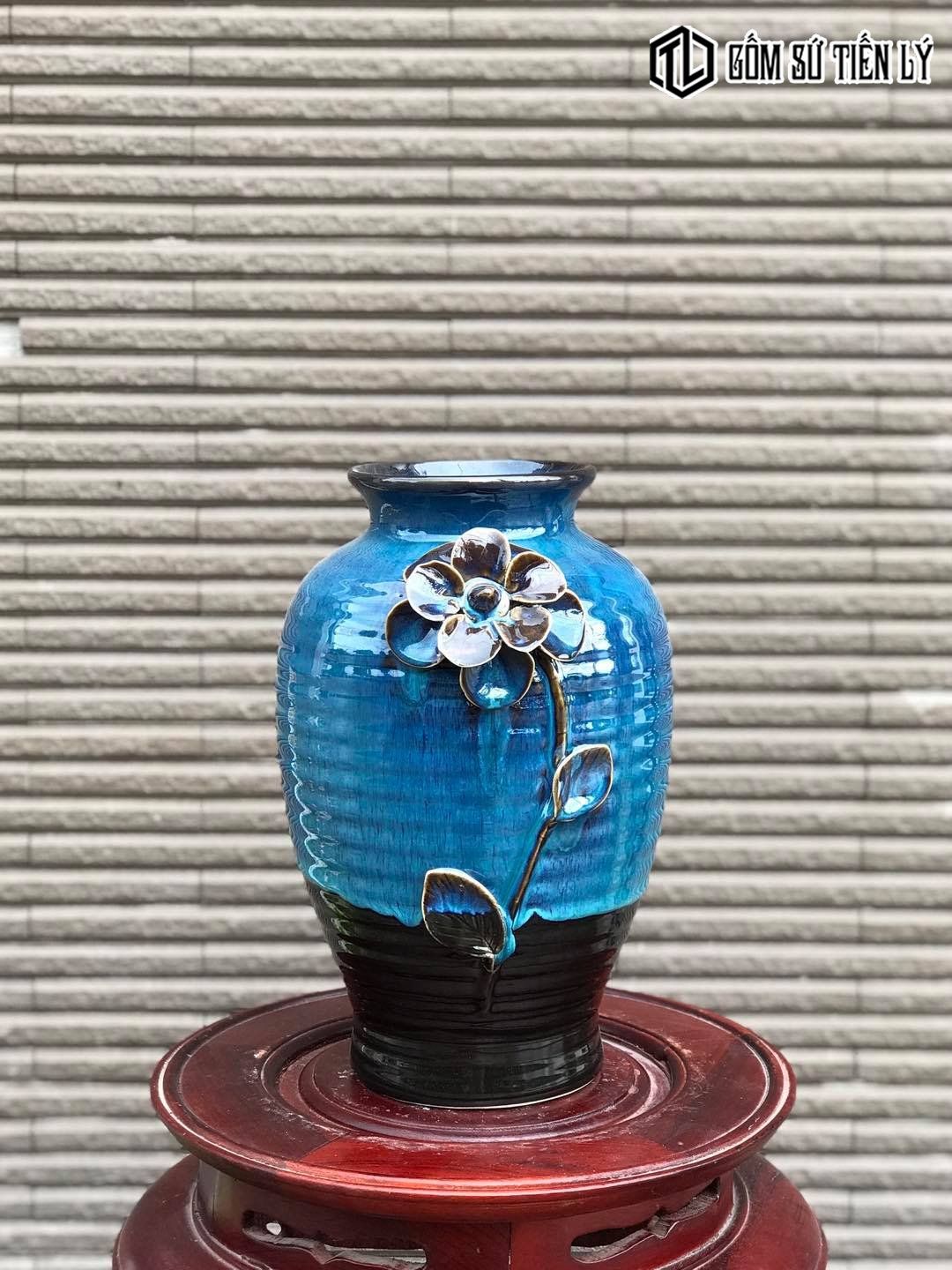 Lọ hoa đắp nổi trang trí phòng khách- TLN03