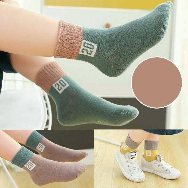 combo-05-doi-tat-tre-em-chat-coton-hinh-20-cuc-dep-cho-ca-be-trai-va-be-gai-dung