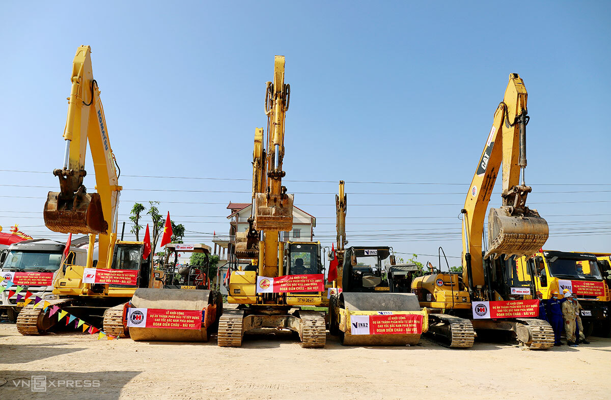 KHỞI CÔNG CAO TỐC DIỄN CHÂU - BÃI VỌT