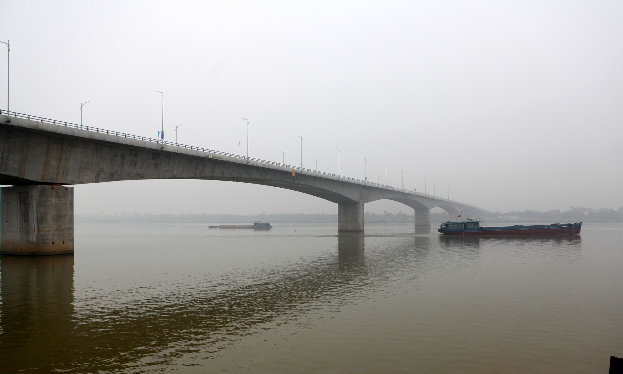 Cầu Hưng Hà