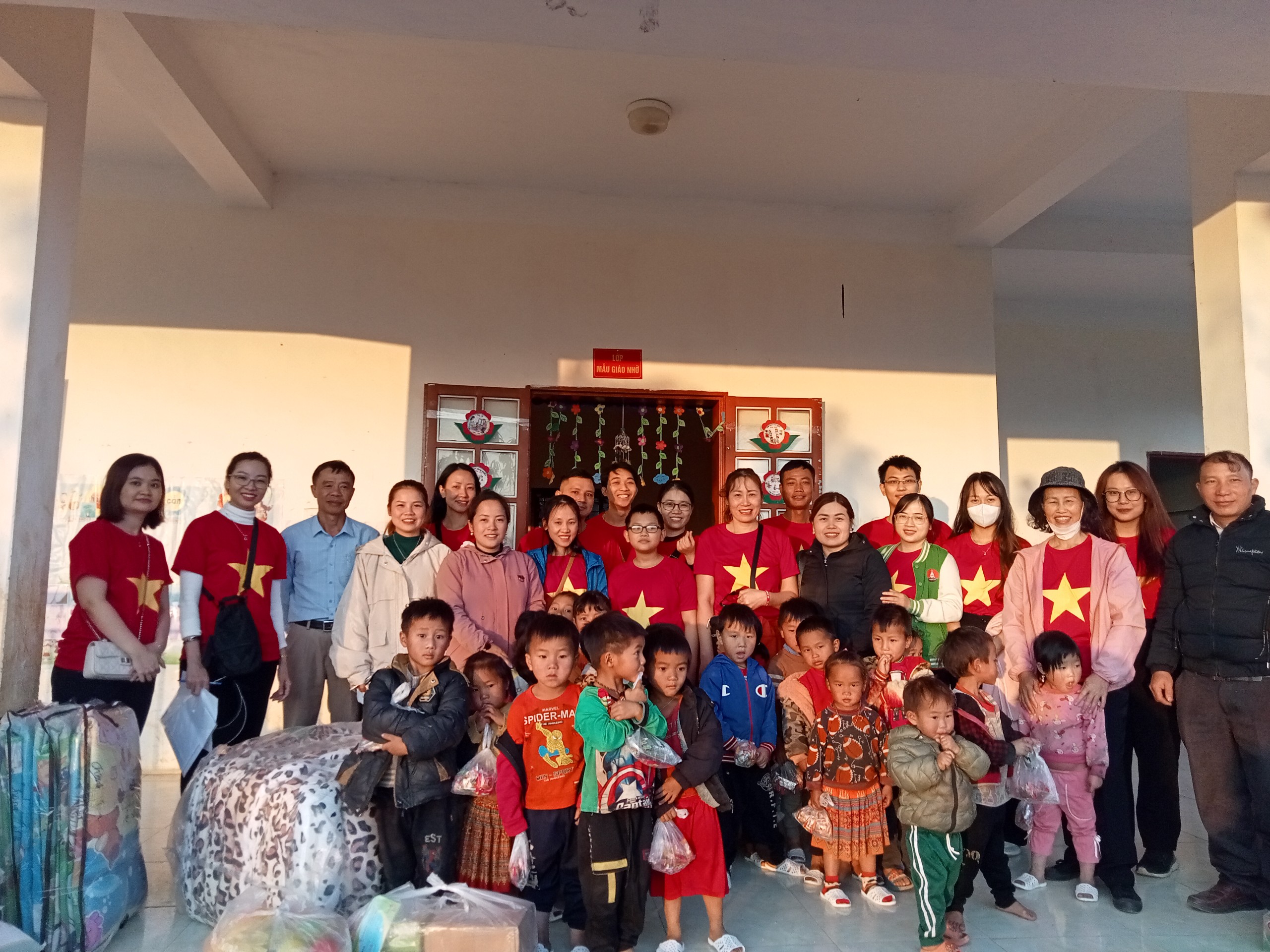 Chuyến thiện nguyện lên 3 điểm trường mầm non tỉnh Sơn La