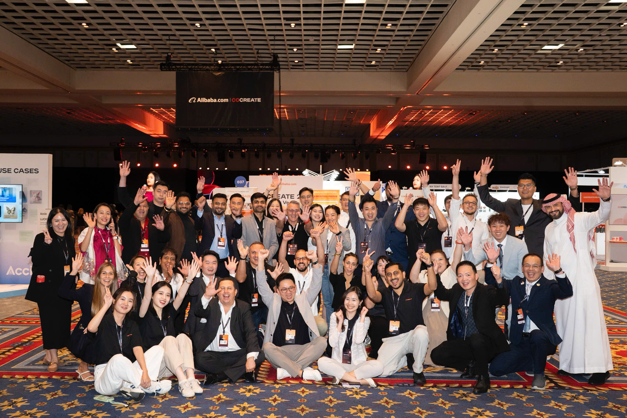 HMG Popup Paper gây ân tượng tại hội chợ Alibaba CoCreate 2025 được tổ chức tại Las Vegas.