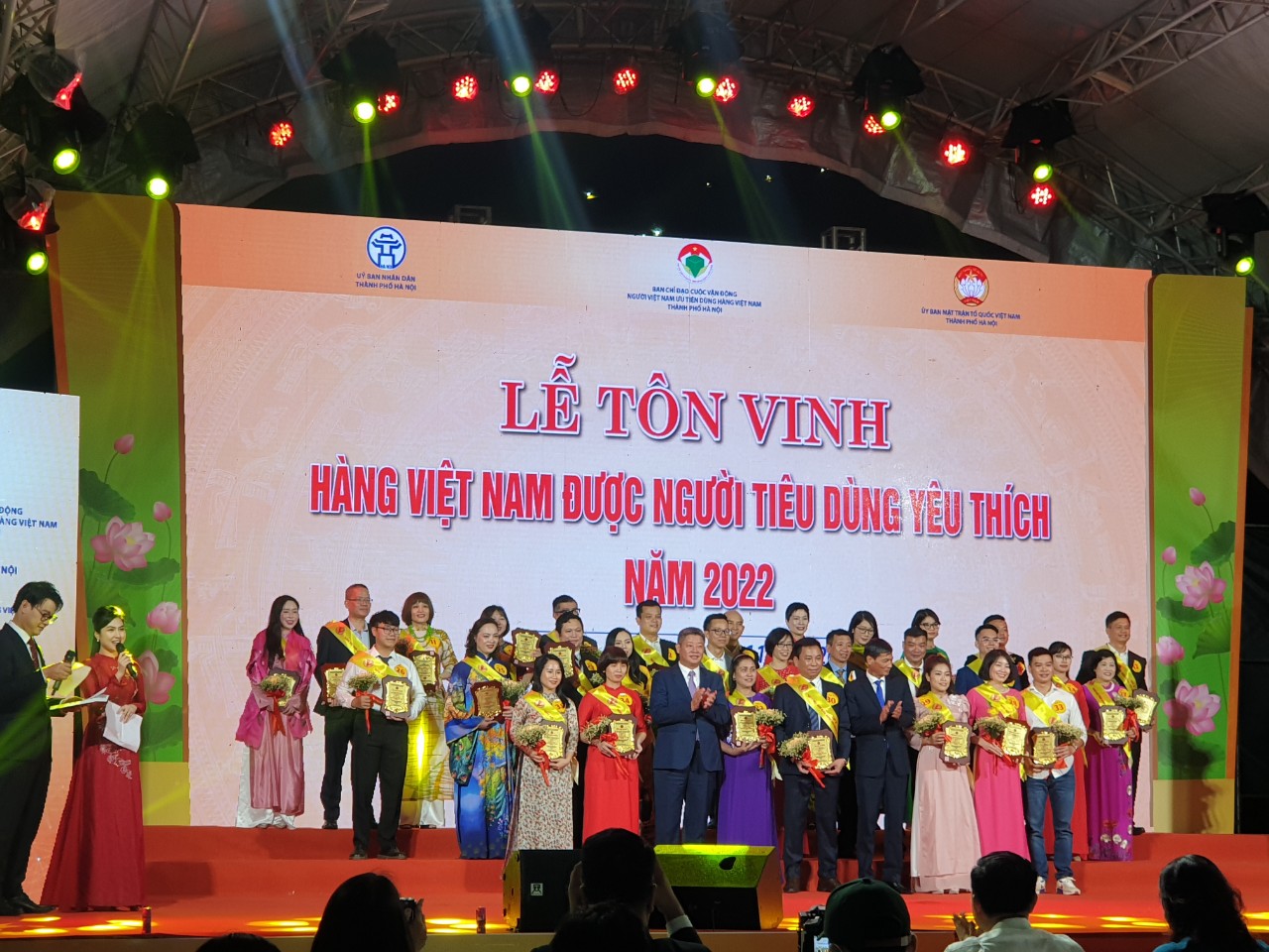 san-pham-thiep-noi-3d-thuong-hieu-hmg-dat-top-2-duoc-nguoi-tieu-dung-yeu-thich