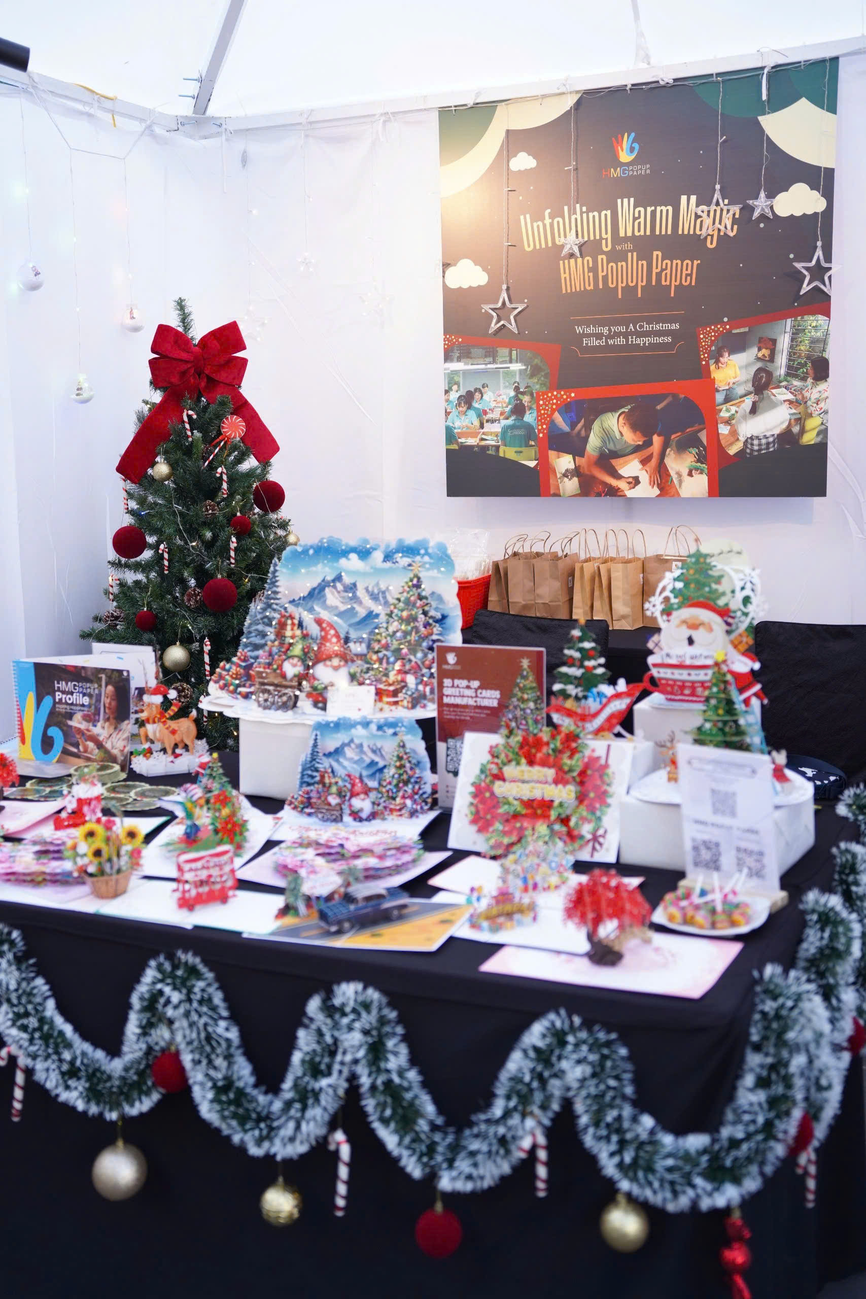 thiệp mừng giáng sinh 2025