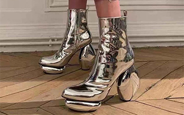 giaybootnubienhoa.com