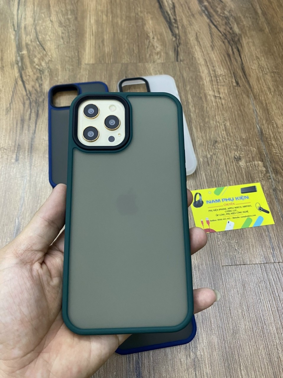Ốp iPhone 12/ 12 Pro/ 12 Pro Max Likgus lưng nhám viền màu