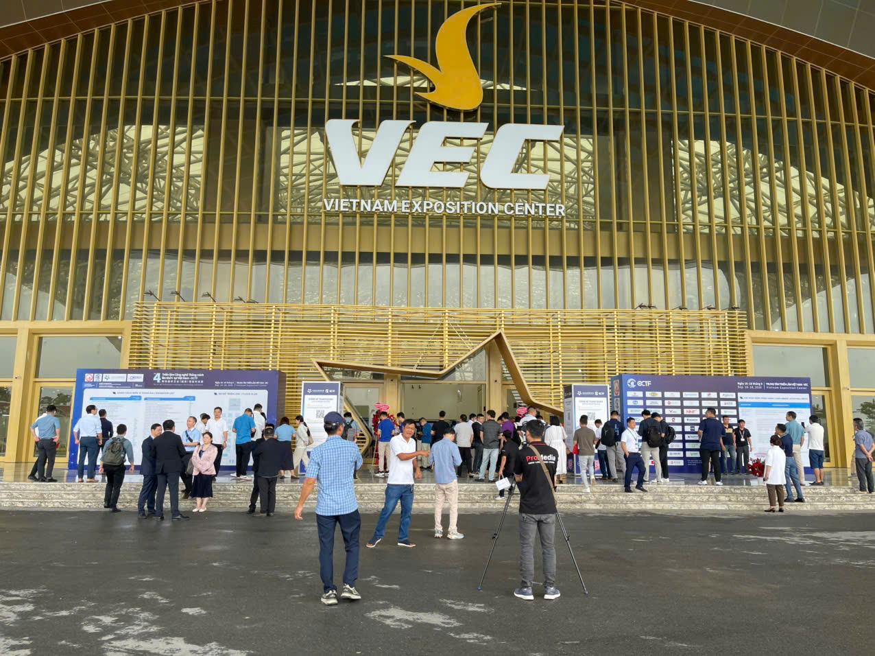 Triển lãm viet industry