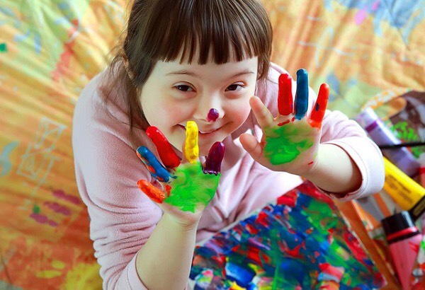 Gia sư cho bé tự kỉ, tăng động