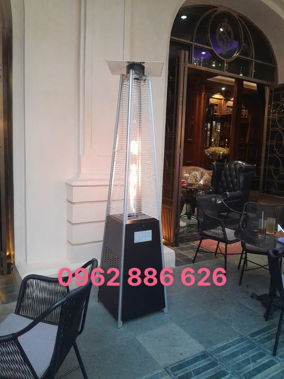 đèn sưởi tháp ngoài trời