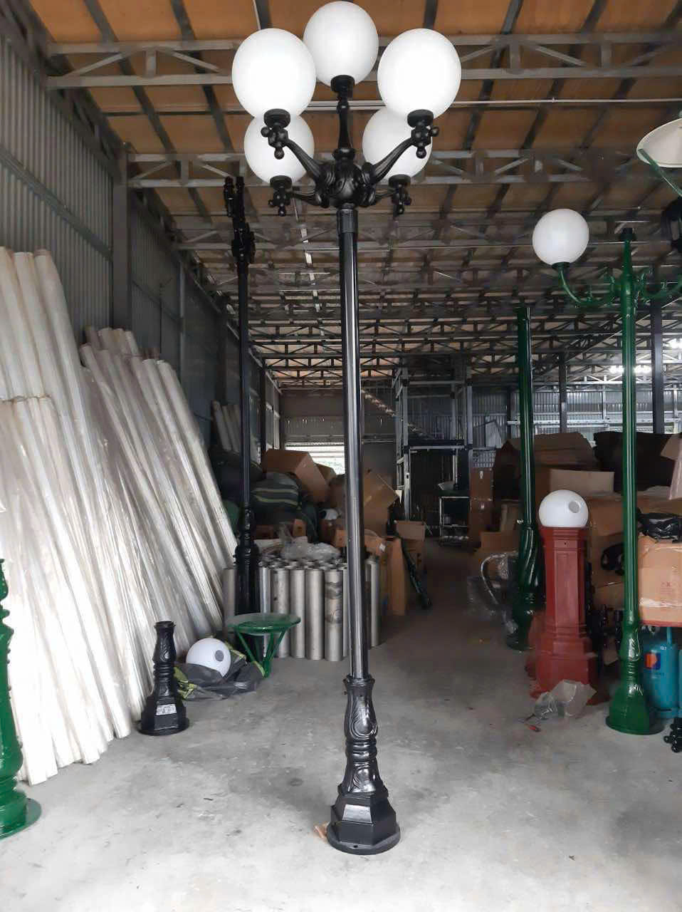 Cột đèn sân vườn DC02